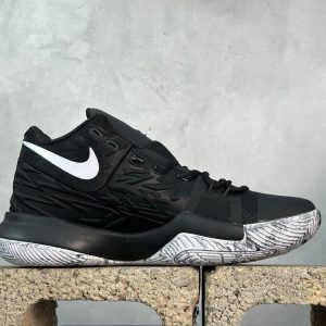 Retro Hardwood Silhouette Heritage Mid Top Premium Sneakers | Fragment Clothing - View 6