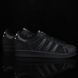 Advanced Engineering Lightweight Multi Directional Traction Court Shoes | Fragment Clothing