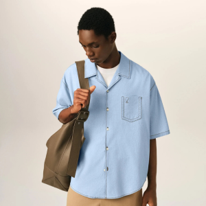 Sky Blue boxy cotton short-sleeve shirt with Ami de Coeur